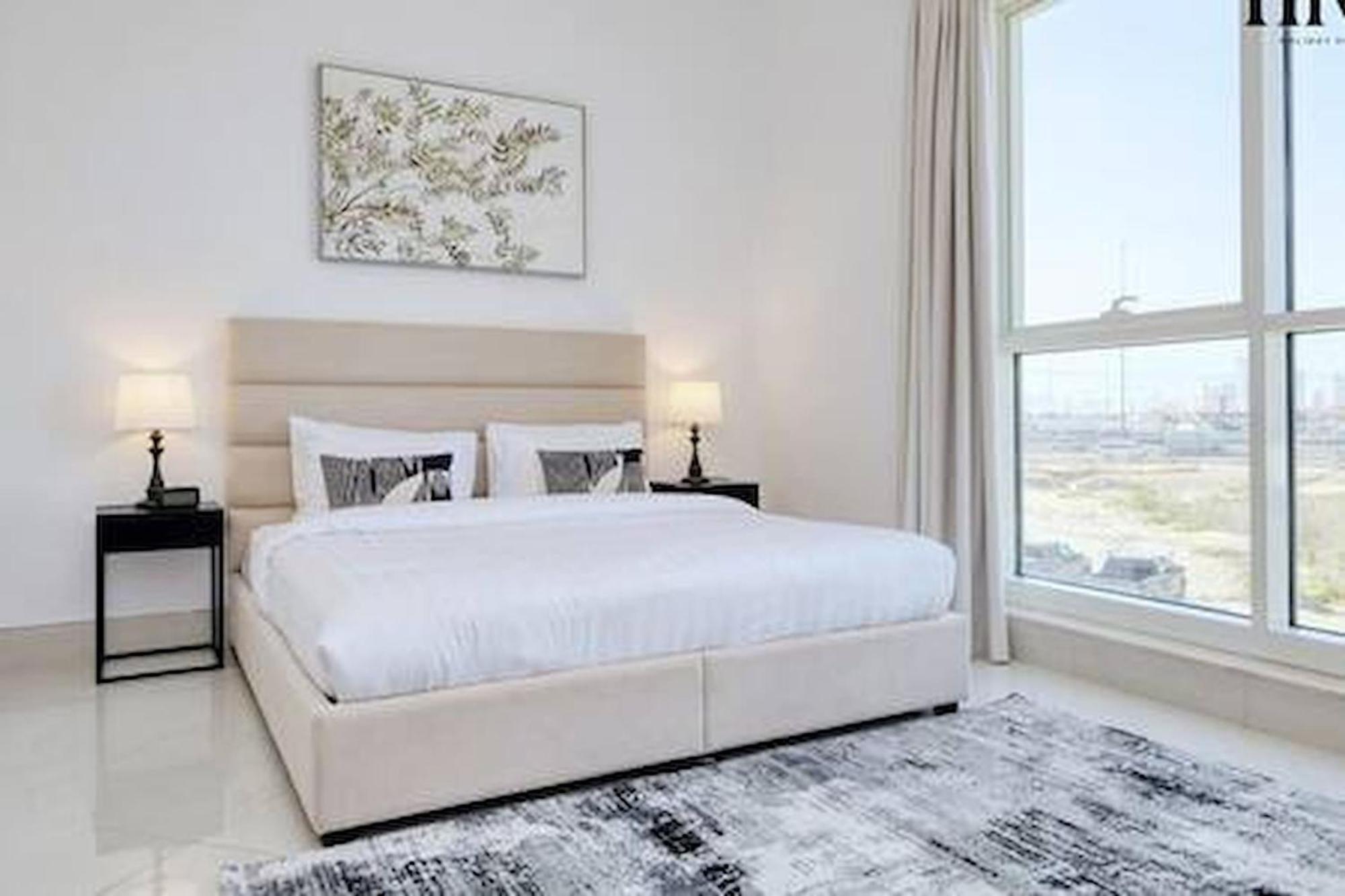 Stunning 2 Bed In Al Warqa Apartment Dubai